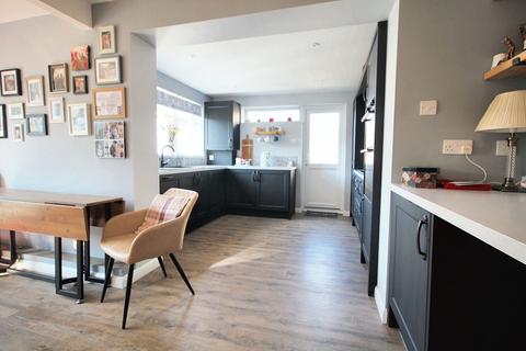 3 bedroom semi-detached house for sale, Essella Road, Ashford TN24