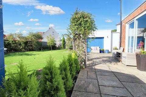 3 bedroom semi-detached house for sale, Essella Road, Ashford TN24