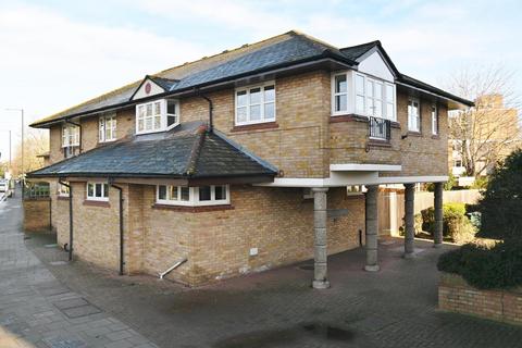 undefined, Walpole Road, Teddington TW11