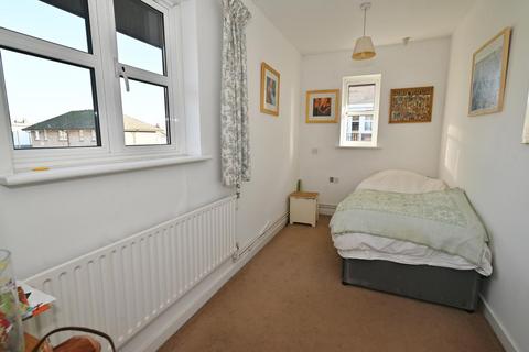 undefined, Walpole Road, Teddington TW11