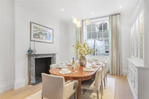 undefined, John Street, London, WC1N