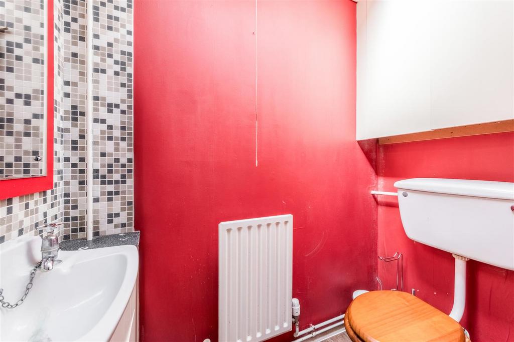 63 Burstead Close-20.jpg