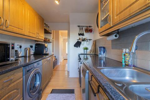 2 bedroom terraced house for sale, Southview Road, Basildon SS16