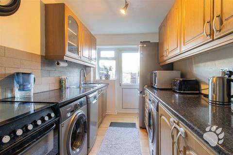 2 bedroom terraced house for sale, Southview Road, Basildon SS16