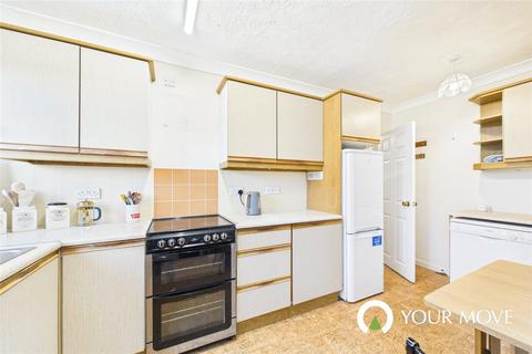 2 bedroom bungalow for sale, Oak Tree Way, Norfolk IP20