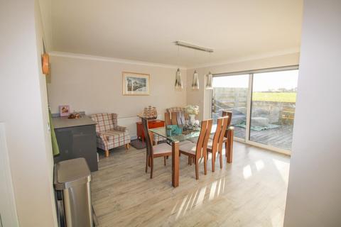 undefined, Thistledoo, 6d Arabella, Arabella, Tain