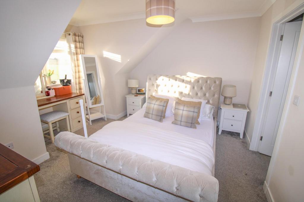 BEDROOM ONE.jpg