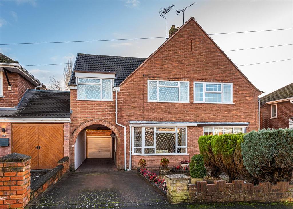 12 Kirkstone Crescent-front.jpg