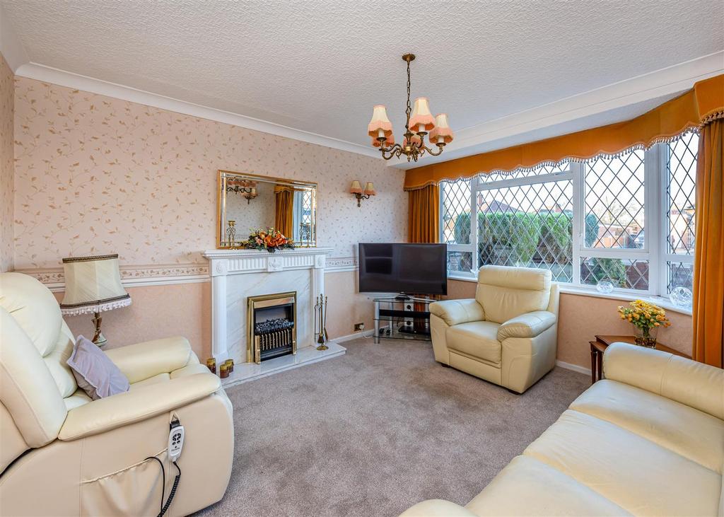 12 Kirkstone Crescent-lounge.jpg