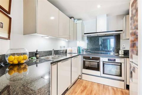 1 bedroom flat to rent, St. George Wharf, London SW8