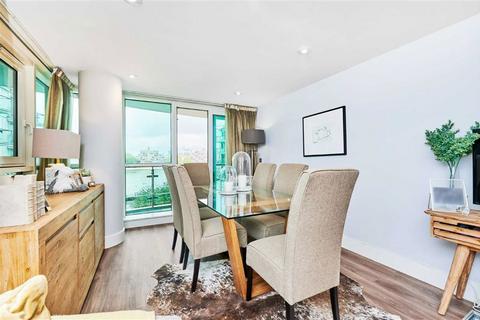 1 bedroom flat to rent, St. George Wharf, London SW8
