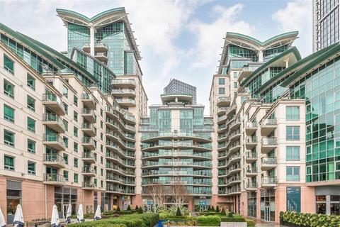 St. George Wharf, London SW8