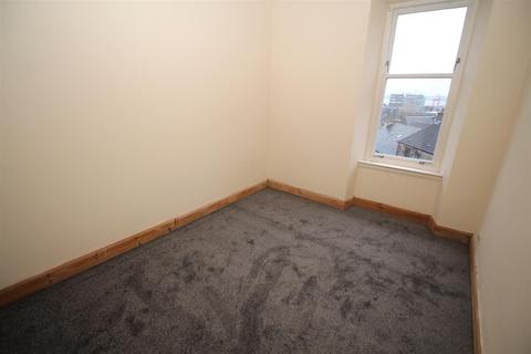 2 bedroom flat to rent, Dempster Street, Greenock
