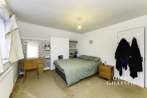 undefined, The Fairway, Ruislip, HA4
