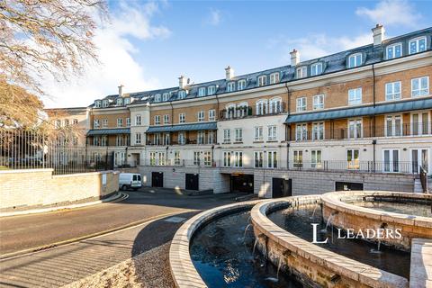 2 bedroom flat to rent, Heathside Crescent, Woking, Surrey, GU22