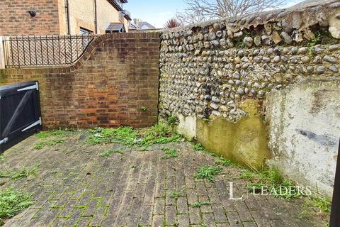 1 bedroom semi-detached house to rent, Ocklynge Road, Eastbourne, East Sussex, BN21