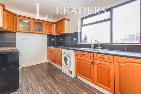 1 bedroom in a house share to rent, Frog Hall Garage, Frog Lane, Abenbury Road, LL13