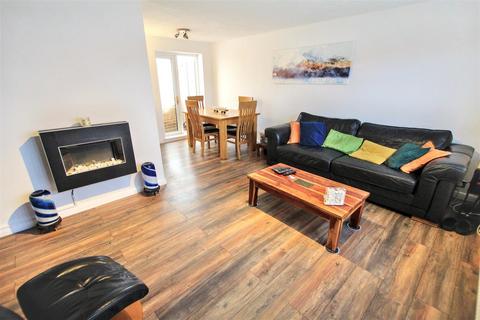 3 bedroom terraced house for sale, Hardinge Road, Newton Aycliffe