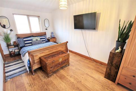 3 bedroom terraced house for sale, Hardinge Road, Newton Aycliffe