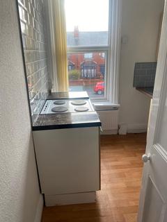 1 bedroom flat to rent, Highfield Road, Blackpool FY4