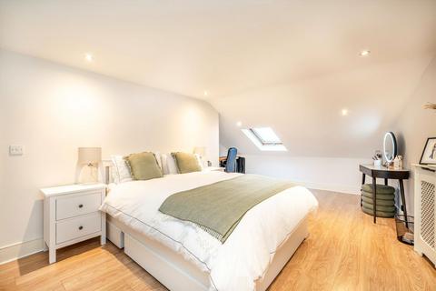 undefined, Winchester Road, St Margarets TW1