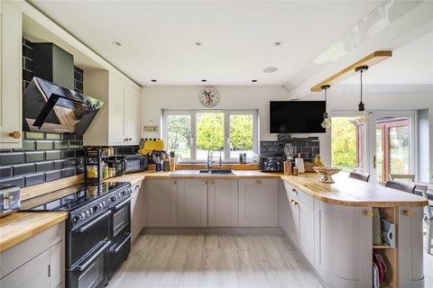 4 bedroom detached house for sale, Dening Close, Somerset TA20