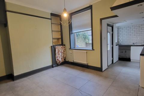 3 bedroom terraced house to rent, Garnett Street, Barrowford, BB9