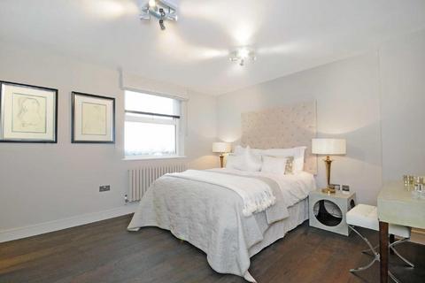 3 bedroom apartment to rent, Boydell Court, St Johns Wood Park, St Johns Wood