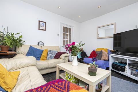 2 bedroom flat to rent, Carisbrooke Road, Walthamstow E17