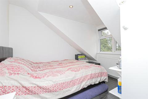 2 bedroom flat to rent, Carisbrooke Road, Walthamstow E17