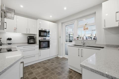 3 bedroom semi-detached house for sale, Conway Close, Halstead CO9