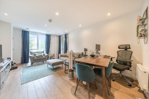 2 bedroom flat to rent, 38 Artillery Place London SE18