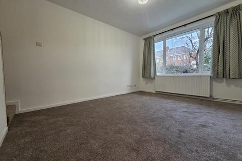 2 bedroom flat to rent, Hartley House, Ballards Lane, Finchley Central, London N3