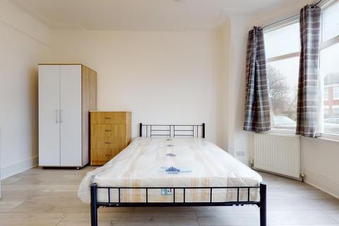 1 bedroom property to rent, Lancaster Road, Dollis Hill NW10