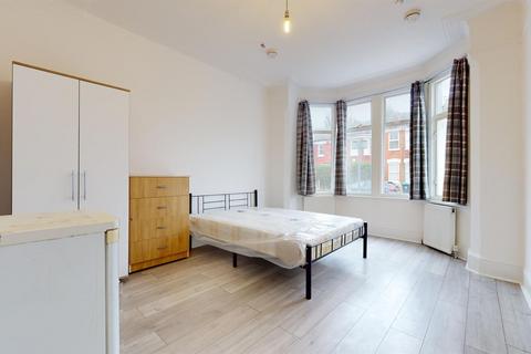 1 bedroom property to rent, Lancaster Road, Dollis Hill NW10