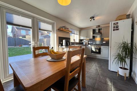 3 bedroom detached house for sale, Chambers Grove, Sheffield, S35