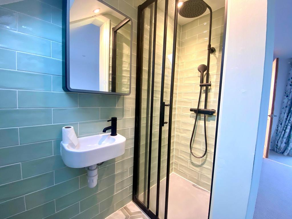 En-suite shower room