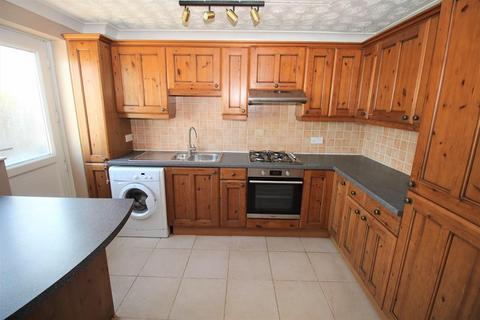 2 bedroom semi-detached house to rent, Eastdale Close, Bedford, MK42 8LY