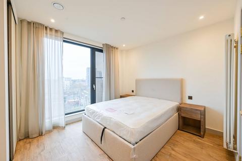 2 bedroom flat to rent, Walthamstow Central, Walthamstow, E17