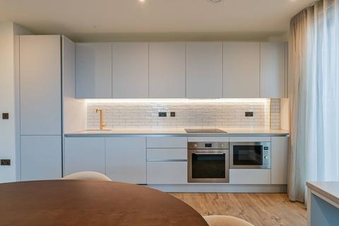 2 bedroom flat to rent, Walthamstow Central, Walthamstow, E17