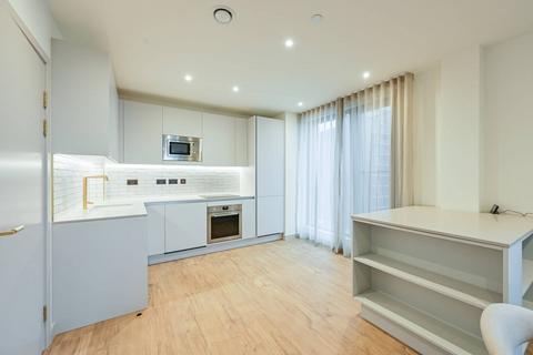 2 bedroom flat to rent, Walthamstow Central, Walthamstow, E17