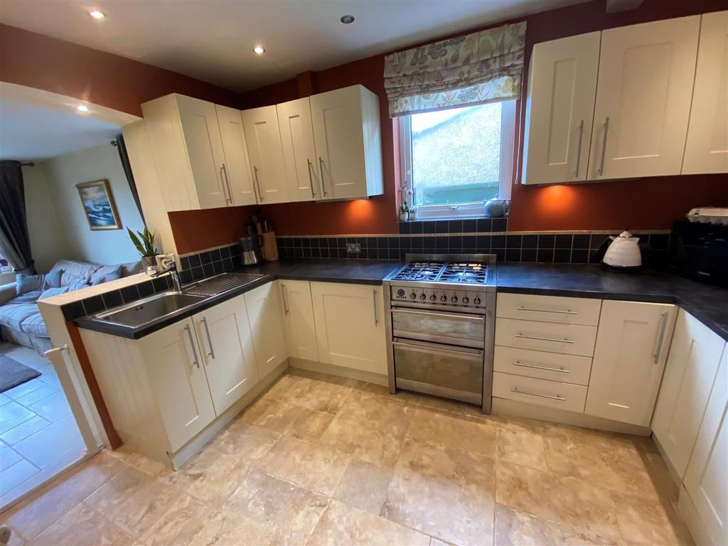 170 long road kitchen.jpg