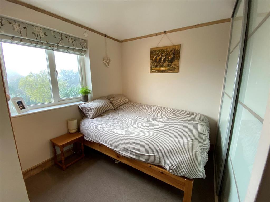 170 long road bedroom.jpg