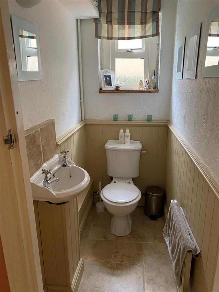 170 long road cloakroom.jpg