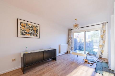 undefined, Wilde Place, London, N13, Palmers Green, London, N13
