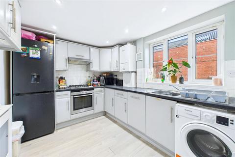 3 bedroom semi-detached house for sale, Riverside living moments from Clevedon town centre