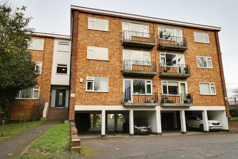 undefined, Warren Court, Beckenham BR3