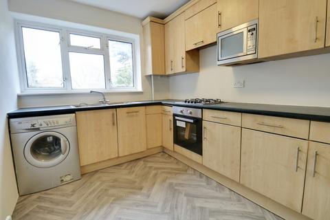 undefined, Warren Court, Beckenham BR3