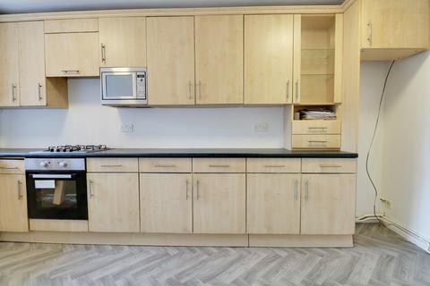 undefined, Warren Court, Beckenham BR3