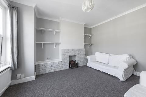 2 bedroom flat to rent, Delia Street, London, SW18